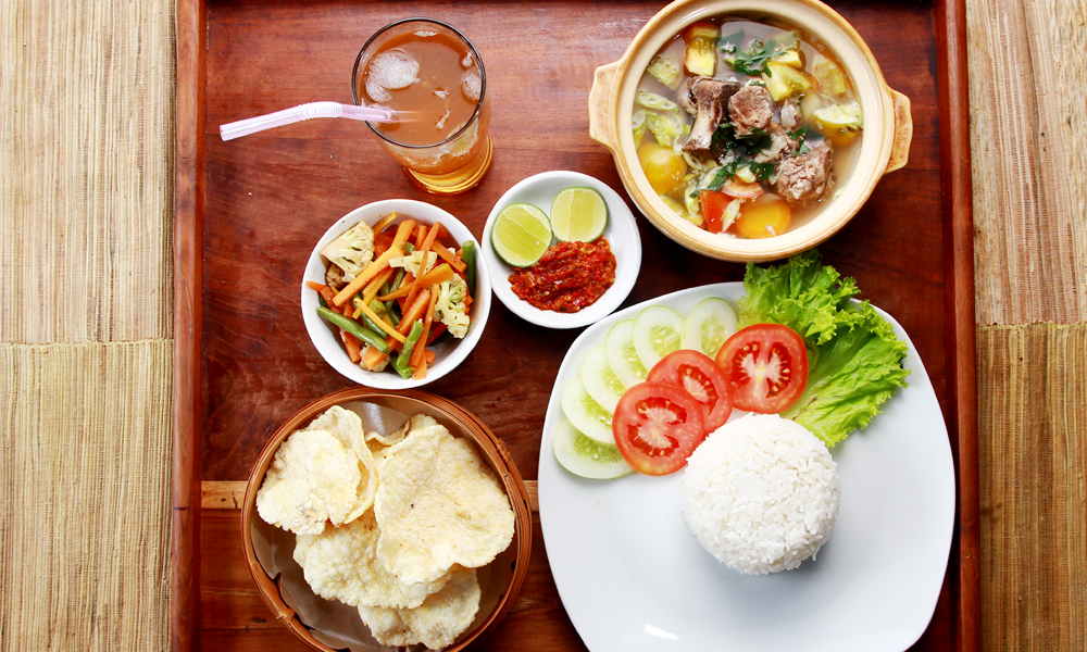 Rekomendasi 13 Restoran Buka 24 Jam di Jakarta Pusat
